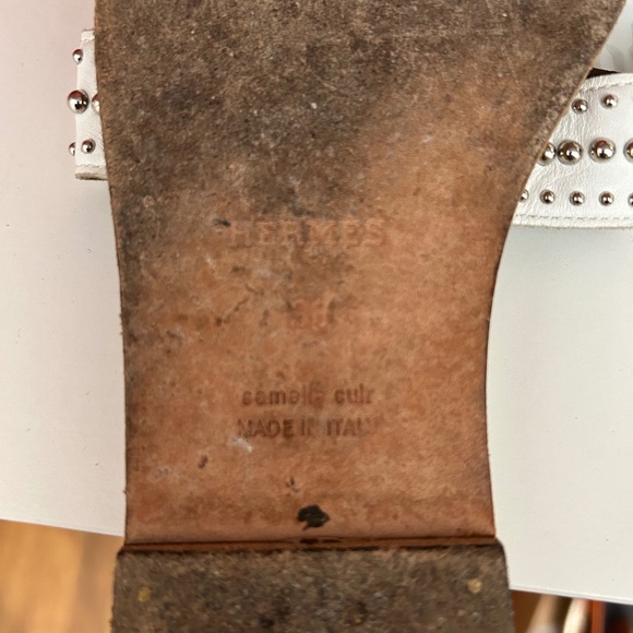 Hermes White Leather Studded Oran - Picture 5 of 5